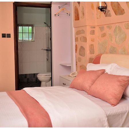 Hotel Ruby Haven Kampala Exterior foto