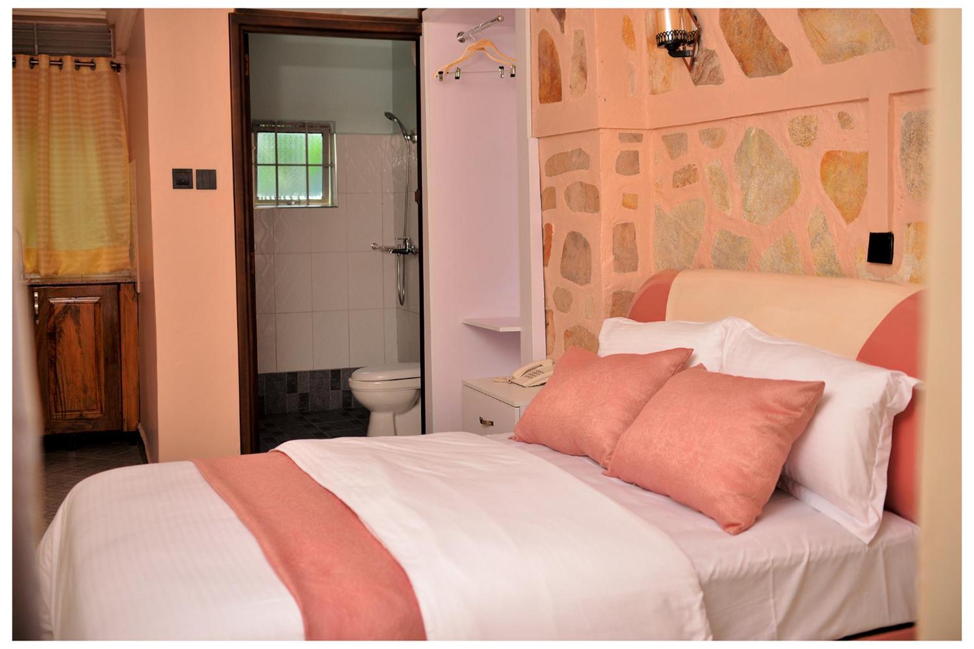 Hotel Ruby Haven Kampala Exterior foto